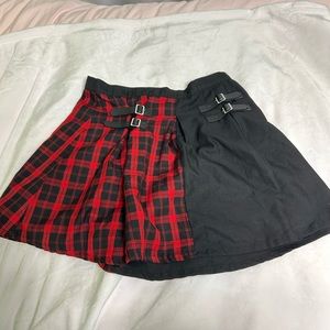 Plaid Red And Black Hot Topic Skirt